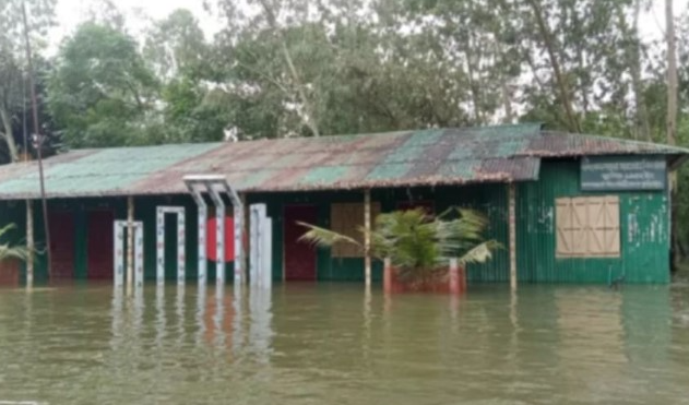 বন্যা পরিস্থিতি : কুড়িগ্রামে ৩৪১টি শিক্ষাপ্রতিষ্ঠান বন্ধ ষোষণা