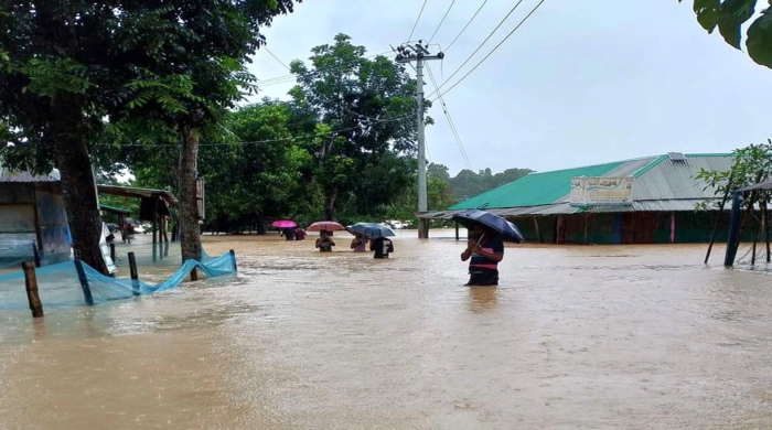 বন্যায় ক্ষতিগ্রস্তদের একদিনের বেতন দিলেন বিসিএস ক্যাডাররা