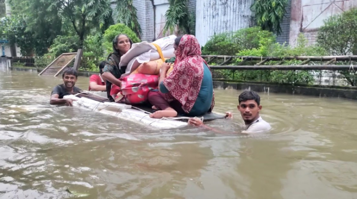 বন্যায় ১১ জেলায় প্রাণহানি বেড়ে ৫২