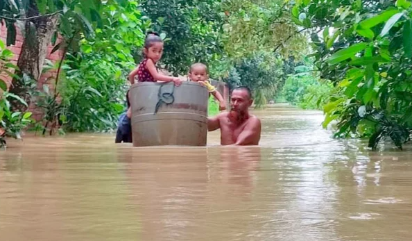 দেশে বন্যায় এখন পর্যন্ত ১৩ জনের প্রাণহানি