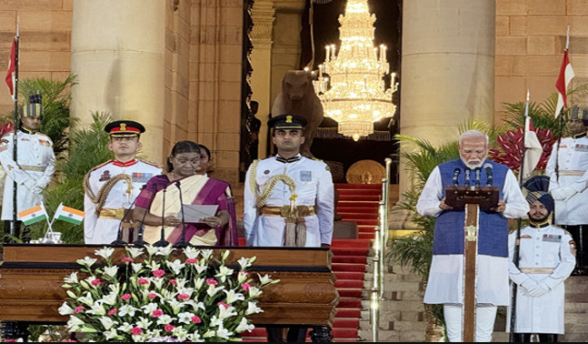 টানা তৃতীয়বার ভারতের প্রধানমন্ত্রী হিসেবে শপথ নিলেন মোদি