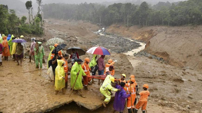 কেরালায় ভূমিধসে মৃতের সংখ্যা বেড়ে ২৮২, চলছে উদ্ধারকাজ